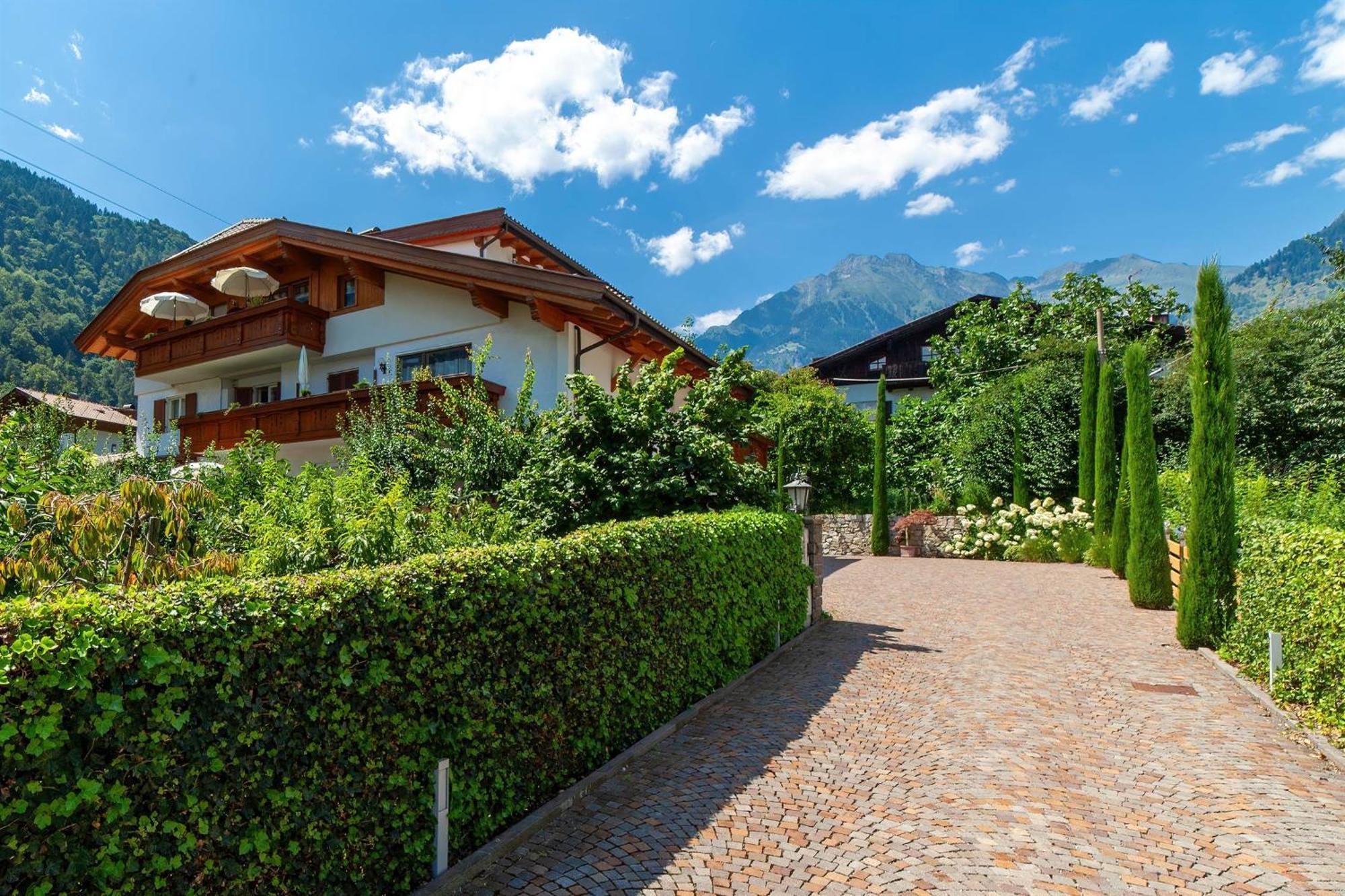 Appartementhaus Tratter Algund Buitenkant foto