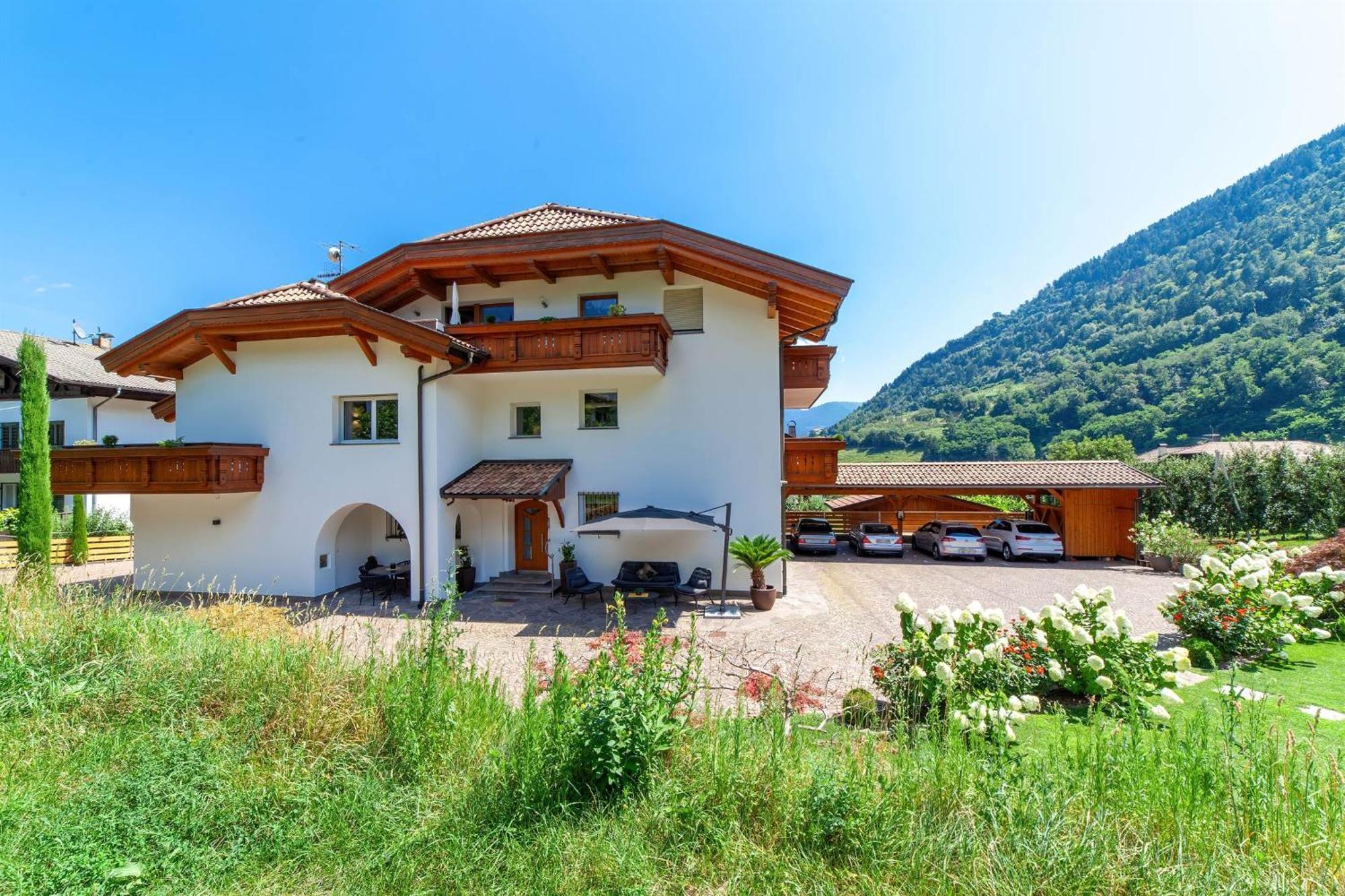 Appartementhaus Tratter Algund Buitenkant foto